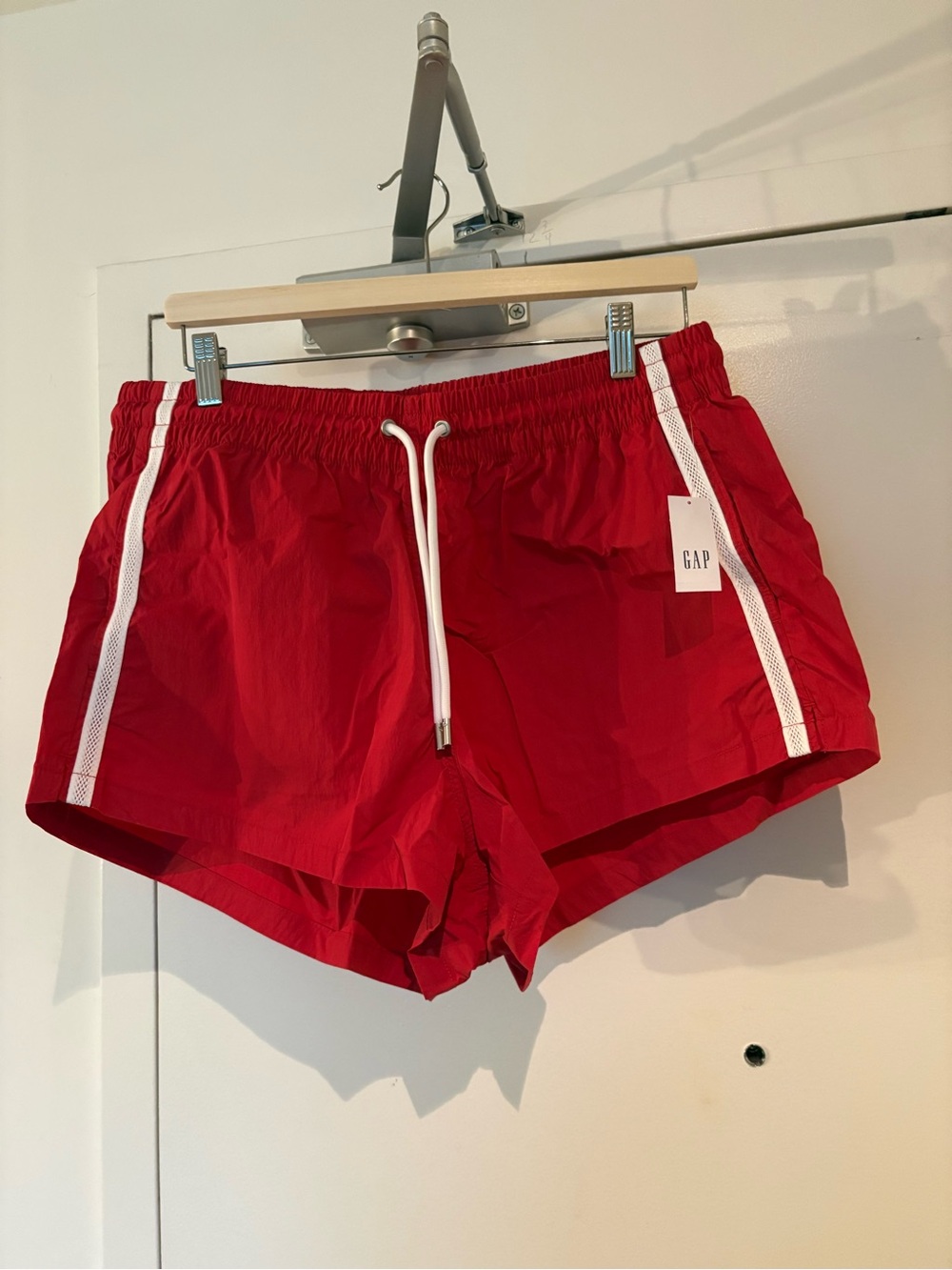 BNWT Gapfit women’s red track shorts size L